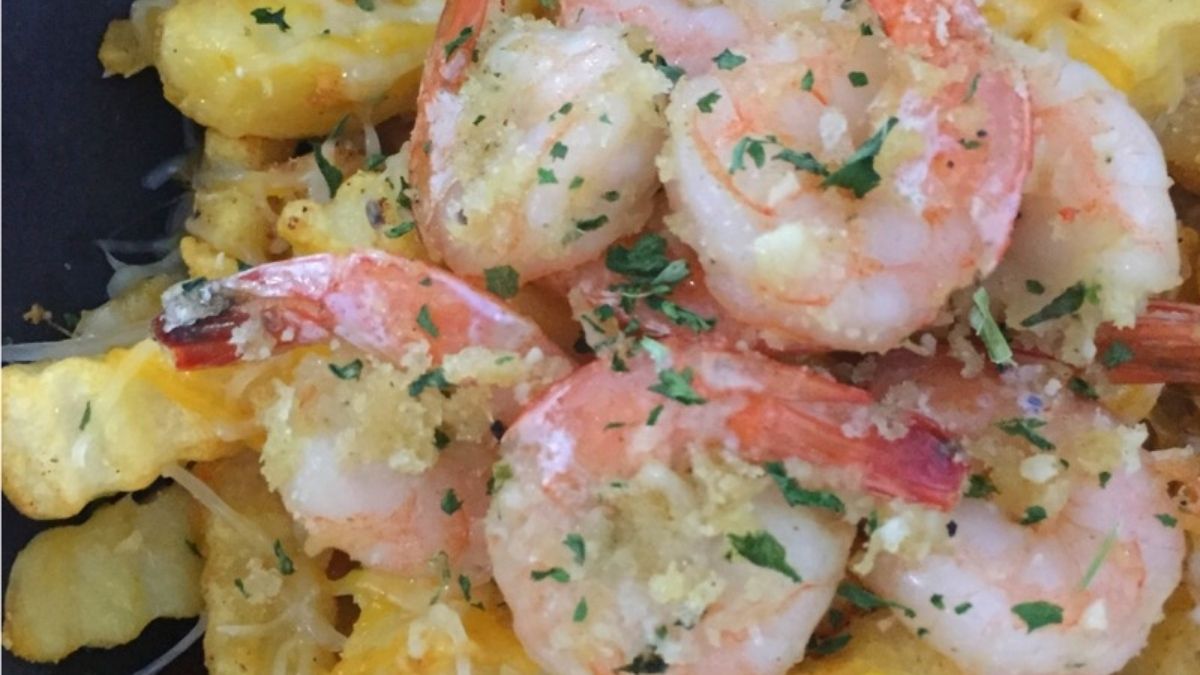 Garlic Shrimp Cheesy Fries