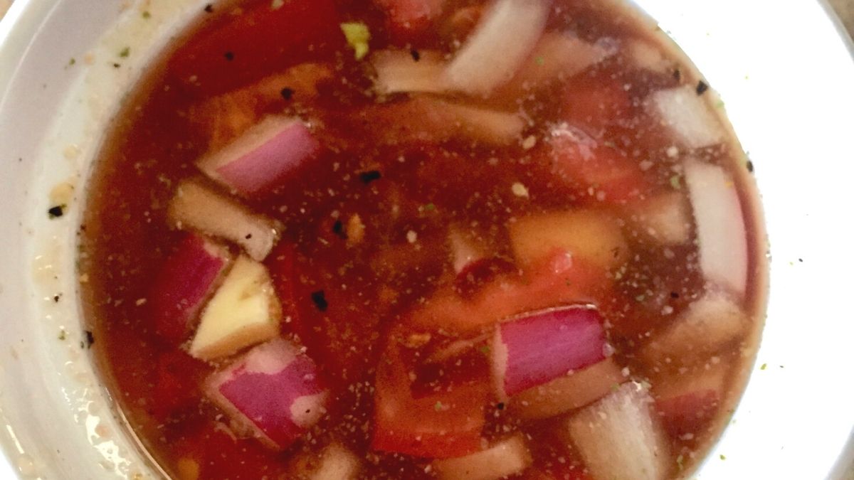 Filipino Garlic Vinegar Sauce